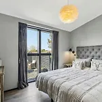 Modern House With Sea Views At Bjornsknude 別荘 *
