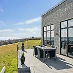 別荘 Modern House With Sea Views At Bjornsknude