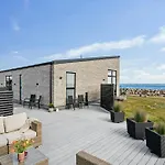 Modern House With Sea Views At Bjornsknude 別荘 *