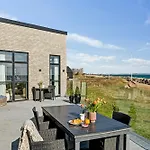 Modern House With Sea Views At Bjornsknude 別荘 *