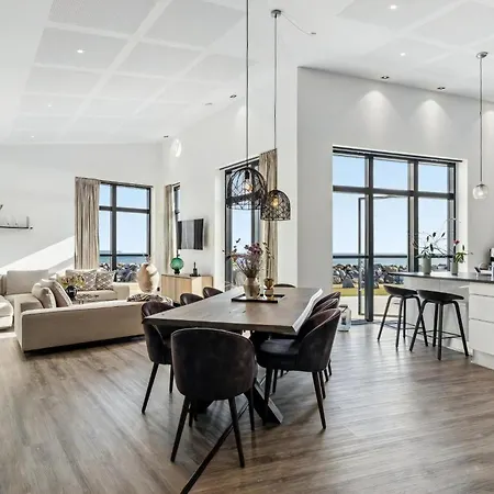 Modern House With Sea Views At Bjornsknude Casa vacanze *