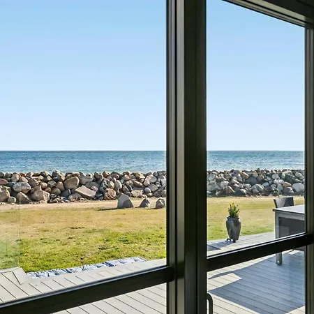 Modern House With Sea Views At Bjornsknude Casa vacanze