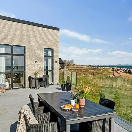 Modern House With Sea Views At Bjornsknude Casa vacanze *
